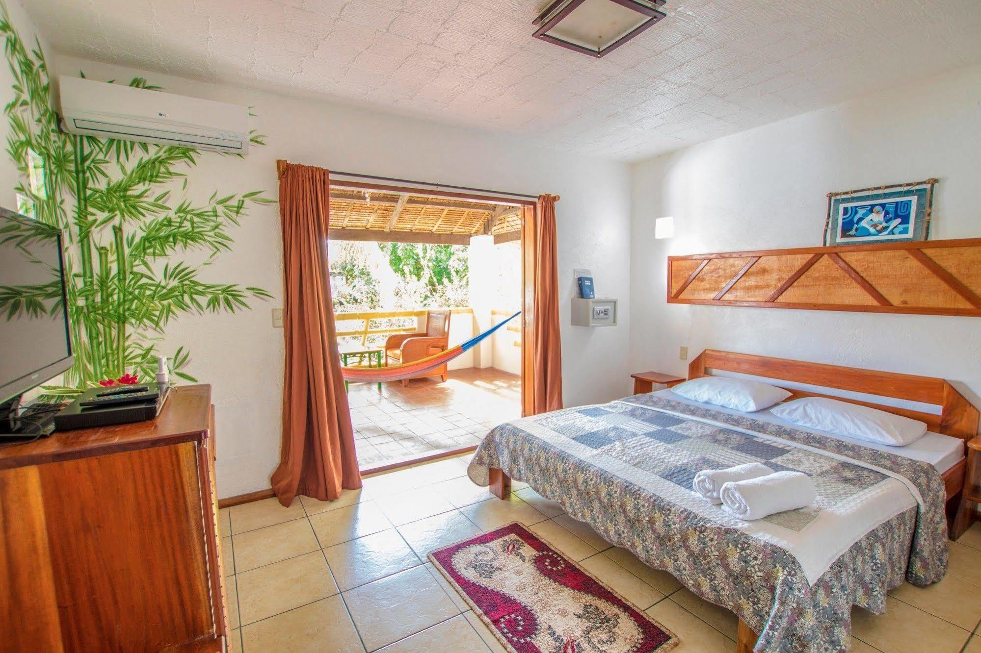 Bamboo Bungalows Resthouse Balabag  Ngoại thất bức ảnh