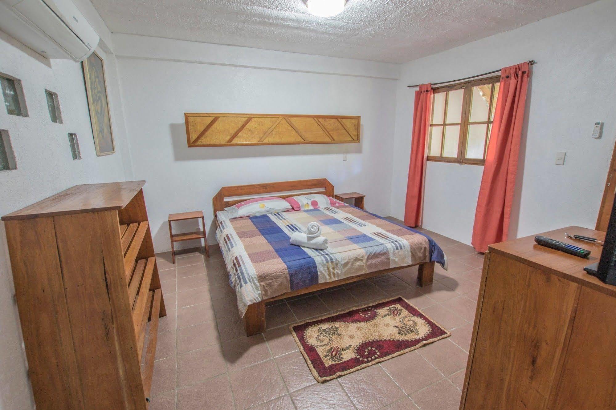 Bamboo Bungalows Resthouse Balabag  Ngoại thất bức ảnh