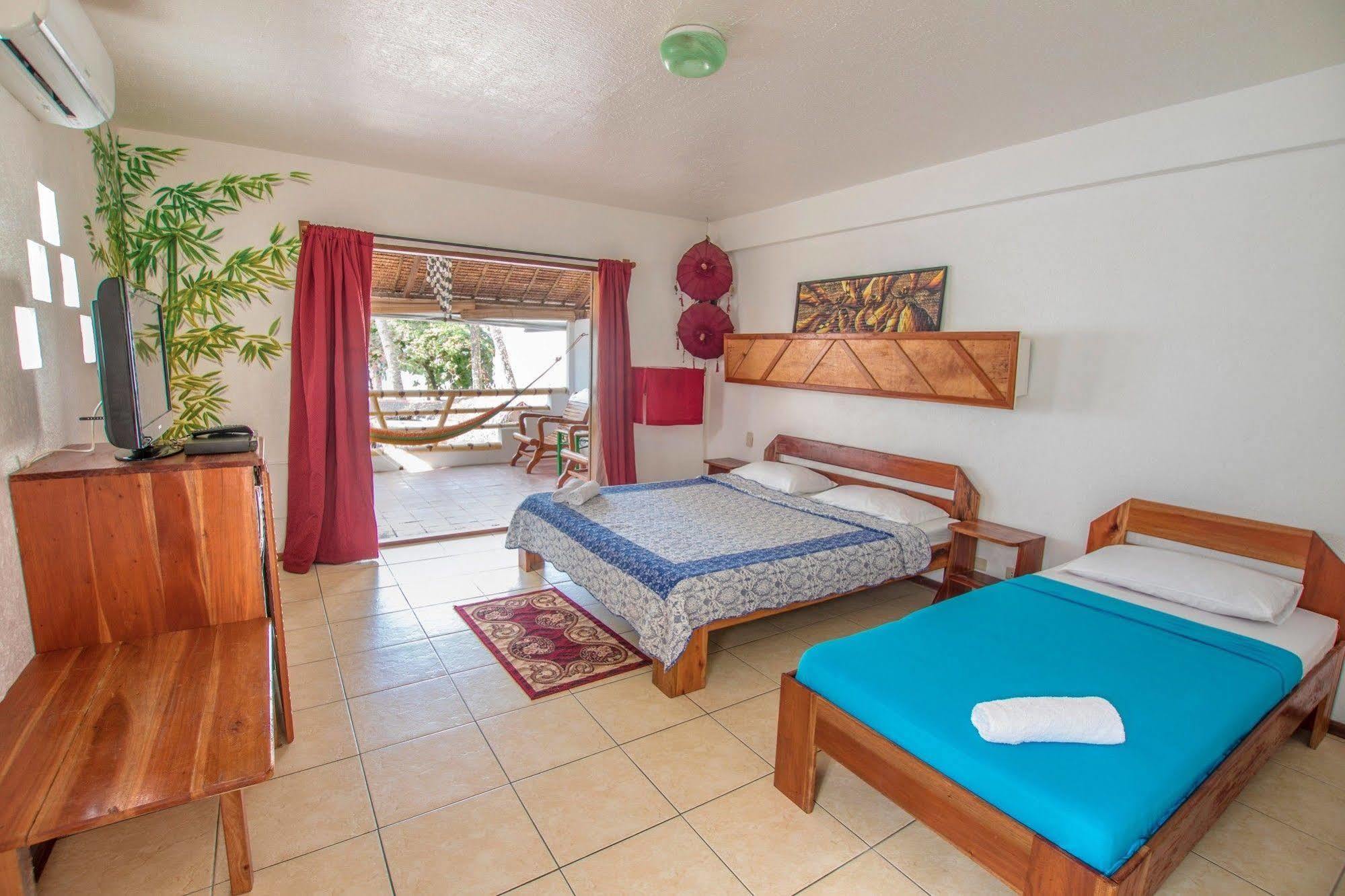 Bamboo Bungalows Resthouse Balabag  Ngoại thất bức ảnh