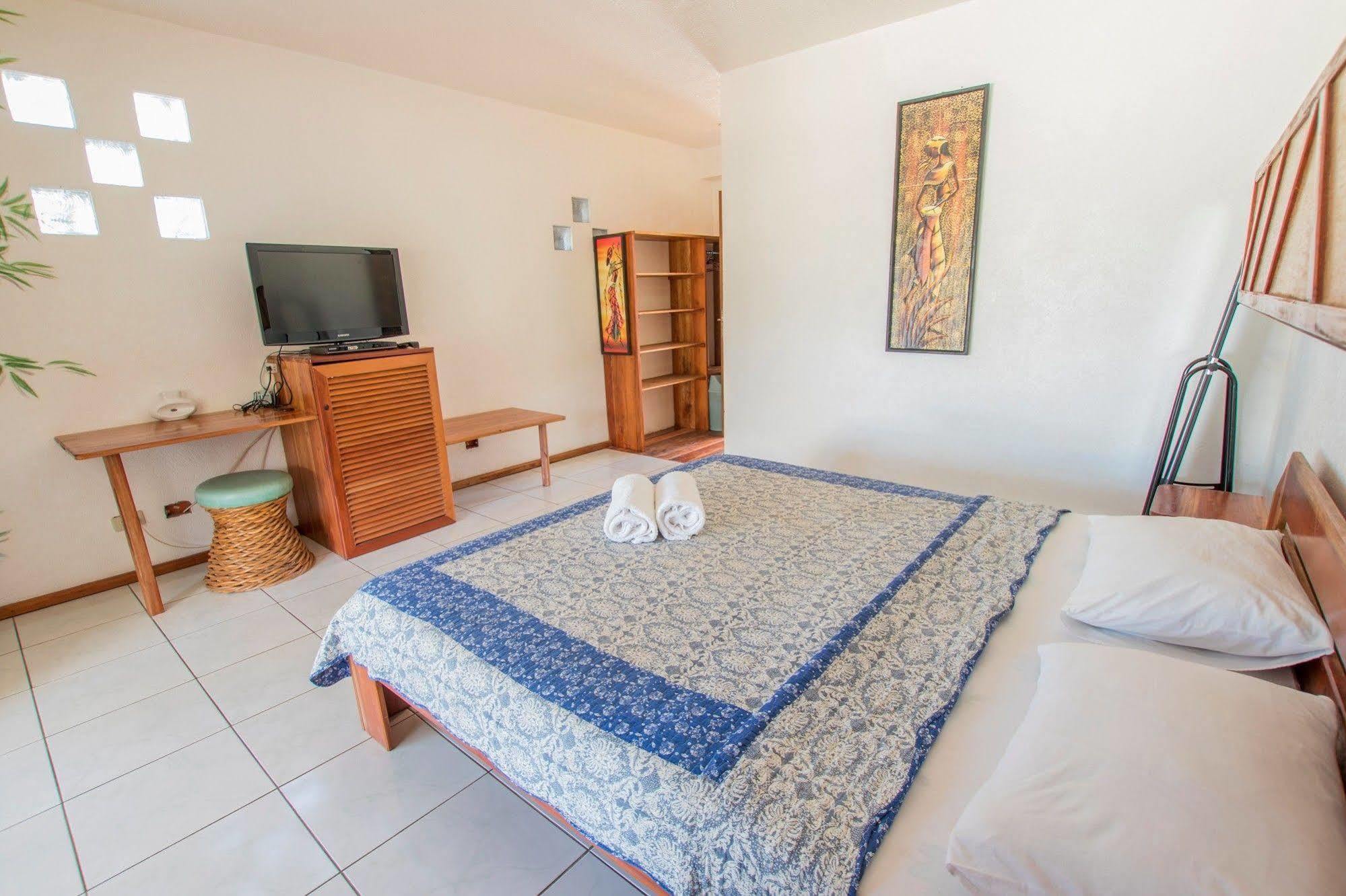 Bamboo Bungalows Resthouse Balabag  Ngoại thất bức ảnh