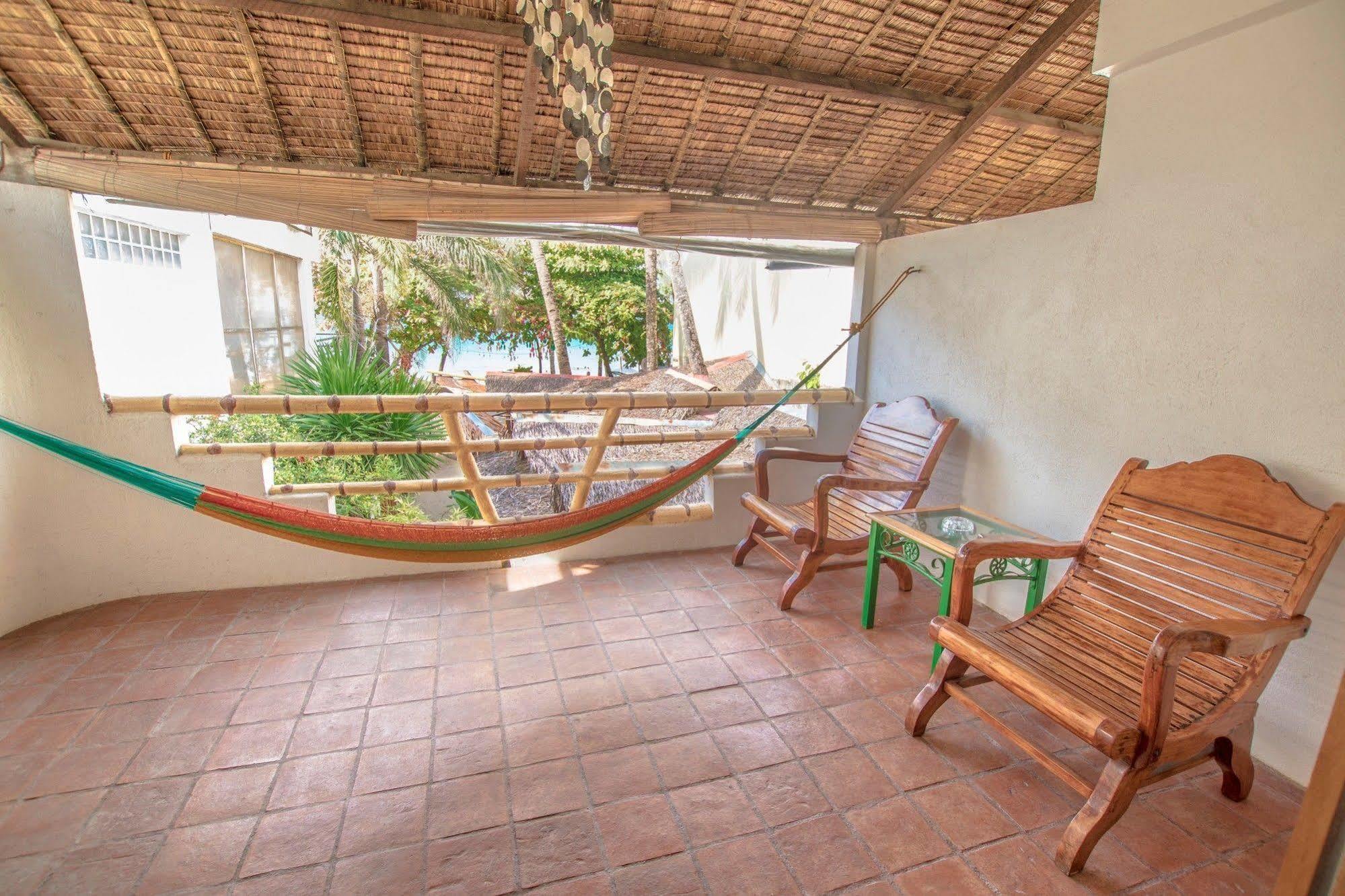 Bamboo Bungalows Resthouse Balabag  Ngoại thất bức ảnh