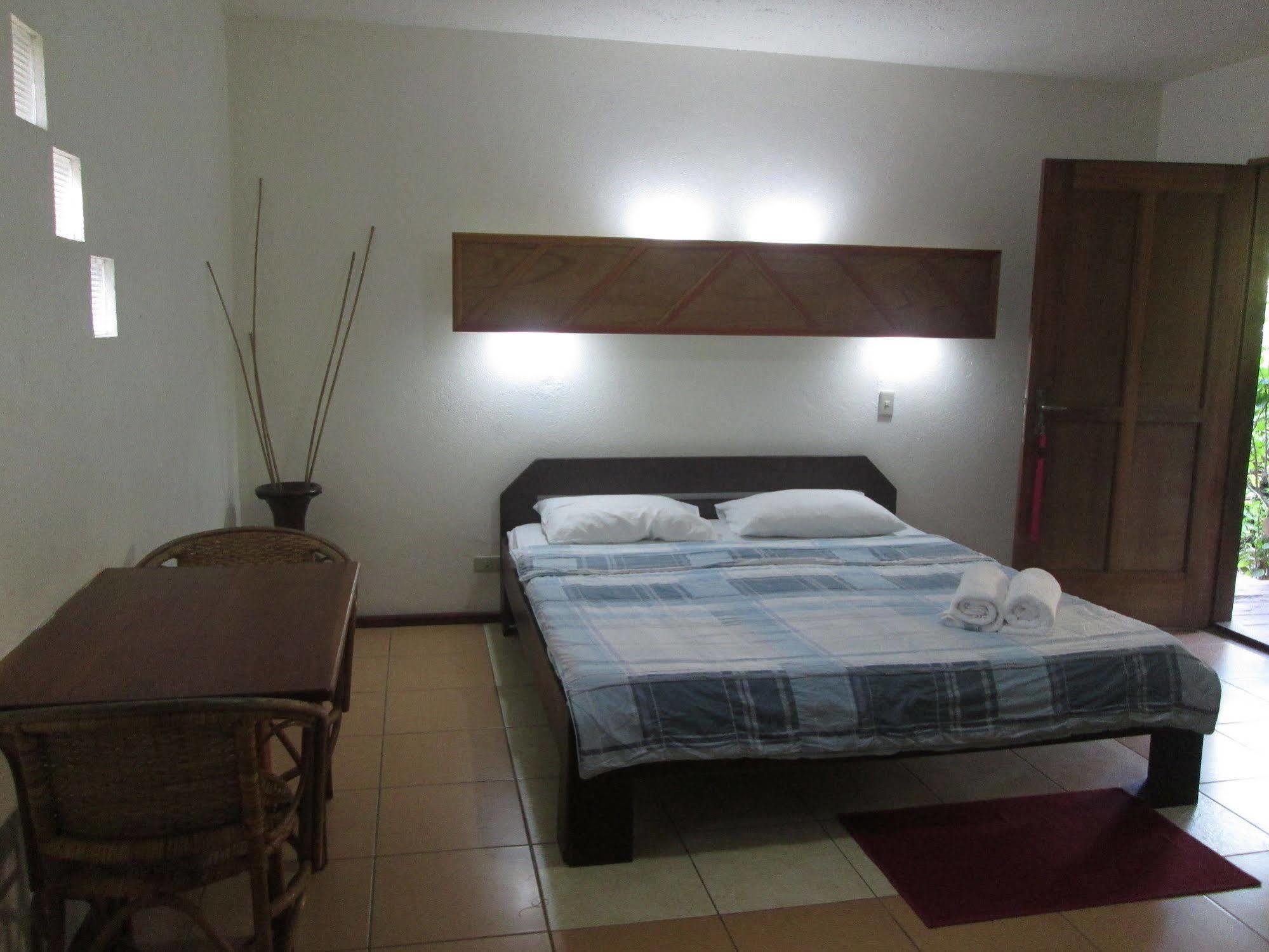 Bamboo Bungalows Resthouse Balabag  Ngoại thất bức ảnh