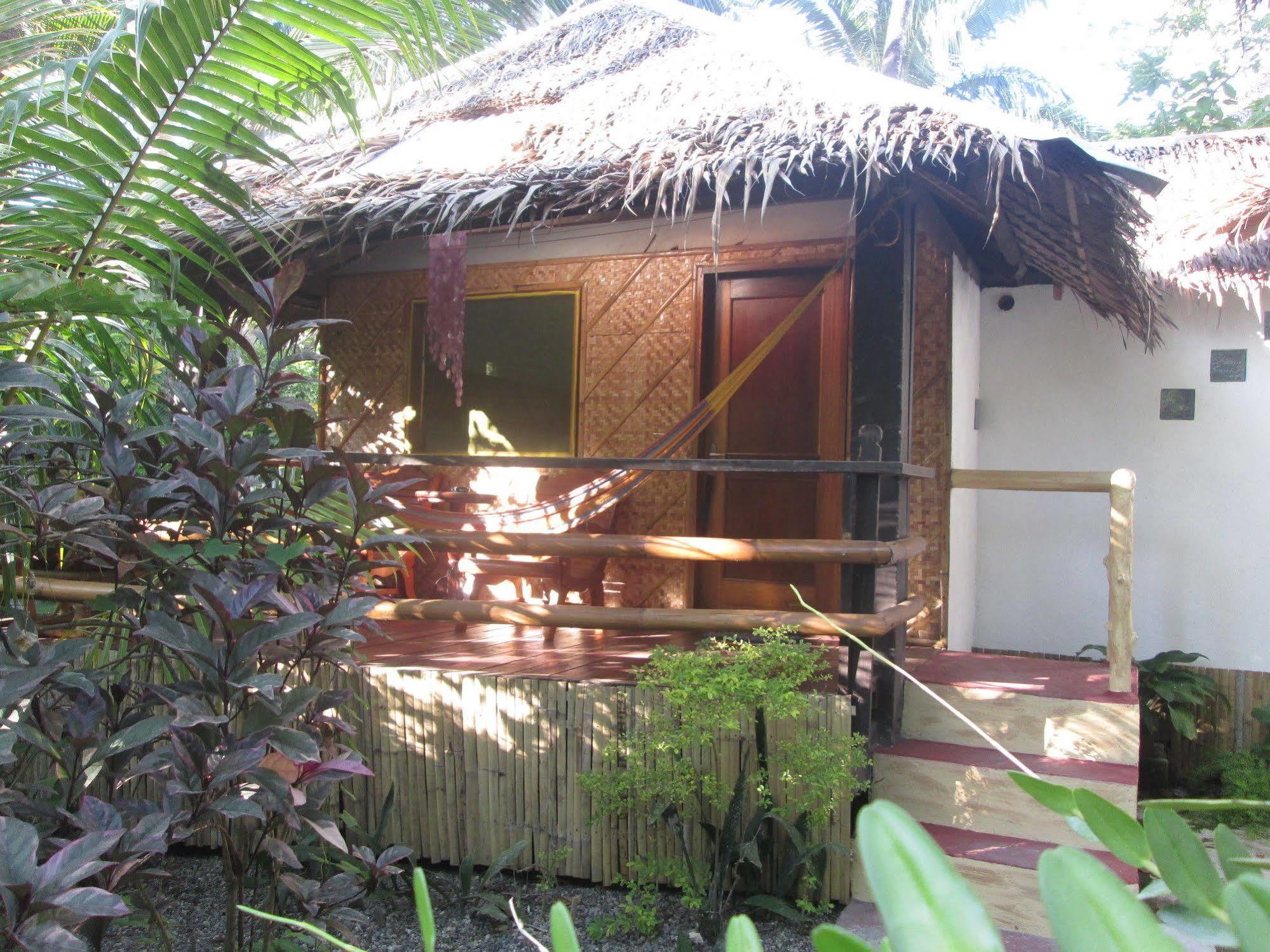 Bamboo Bungalows Resthouse Balabag  Ngoại thất bức ảnh