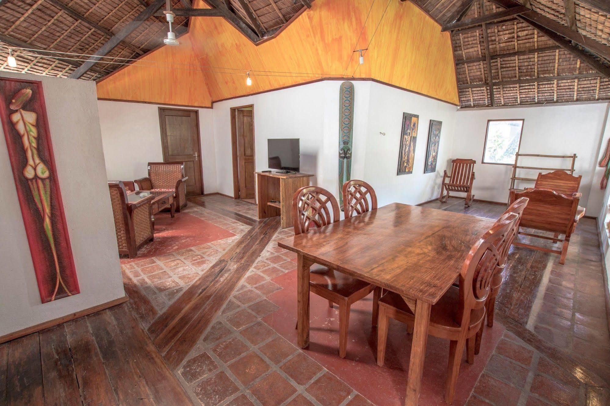 Bamboo Bungalows Resthouse Balabag  Ngoại thất bức ảnh